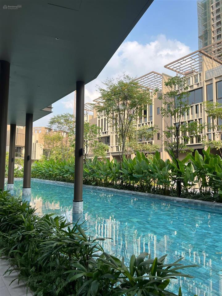 Nhà phố the orchard giá 10,8 tỷ đối diện hồ bơi. 90m2 đất
