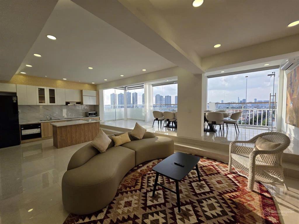 Bán gấp căn hộ mới 4pn view rặng cây xanh mát sky garden 3 tặng ngay hđ thuê 480tr/năm