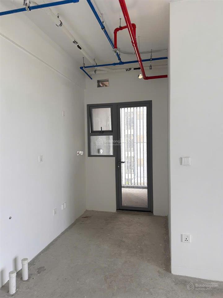 Chính chủ gửi bán căn góc 3pn 106m2 diện tích lớn view hồ bơi nội khu nhà như hình