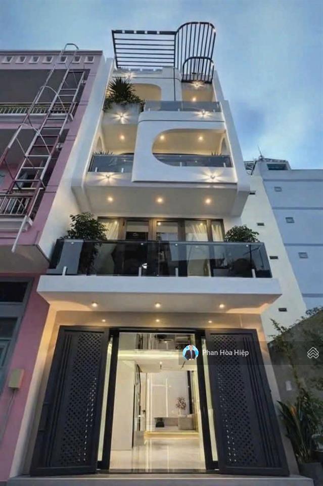 Nhà mới kế bên phố ẩm thực, 60m2, 5 tầng btct, 4pn có sân thượng,hẻm xe tải 6m, nội thất cao cấp