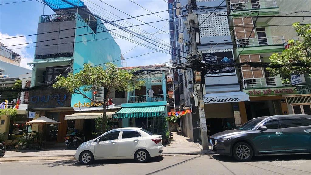 Nhà 2 tầng, hoàng hoa thám cực hiếm với 2 mặt tiền, ra biển trần phú 300m. giá 17 tỷ