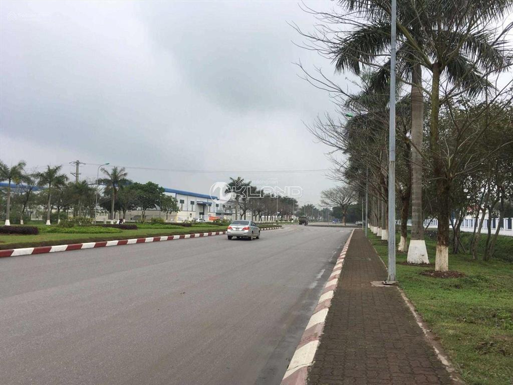 Bán dt 4ha có 2ha nhà xưởng đang cho dòng tiền hơn 1 tỷ