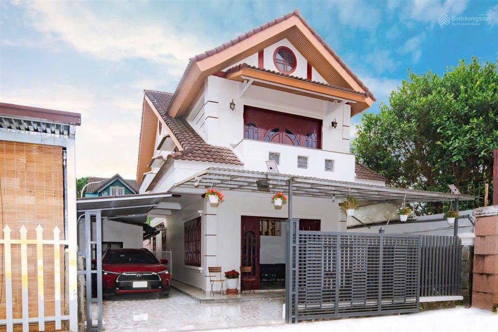 Bán căn biệt thự 2 mặt tiền giá tốt nguyễn hữu cảnh p8. đà lạt dt 245m2 ngang 12,7m chỉ 13,5 tỷ