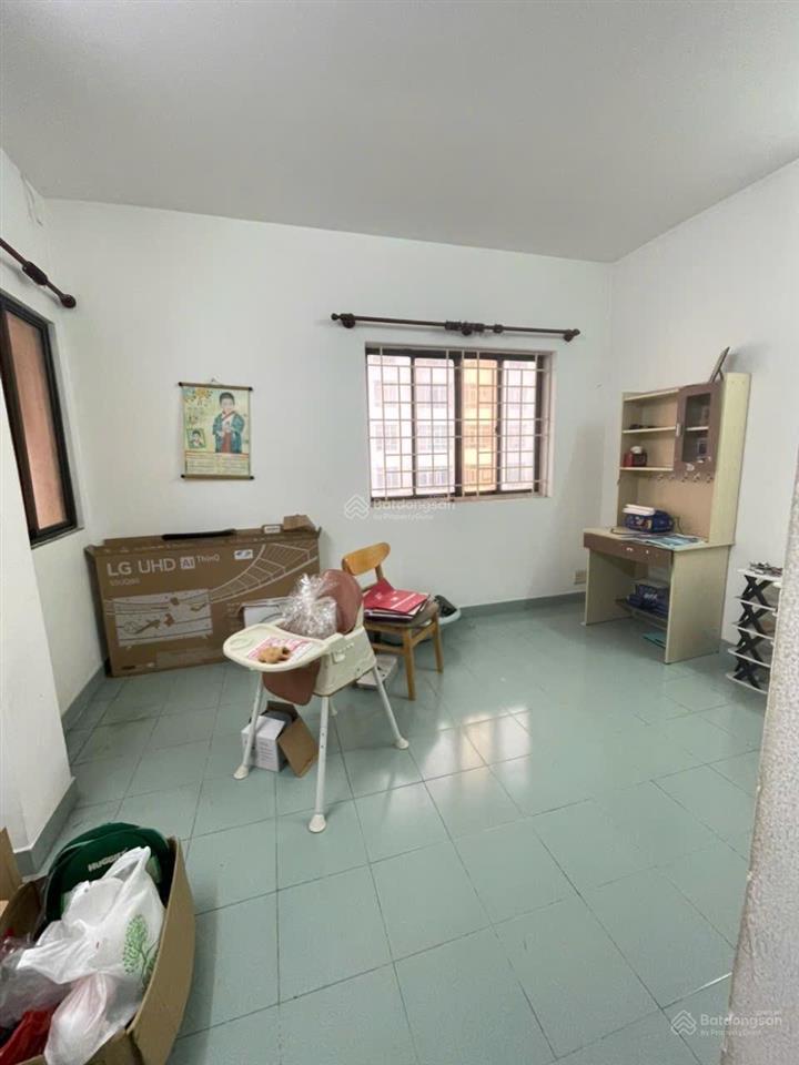 Bán cc khiêm khải, hoàng kim giao, q8 dt 64m2, 2pn, 1wc, giá 2,6 tỷ. 0901 341 *** phương