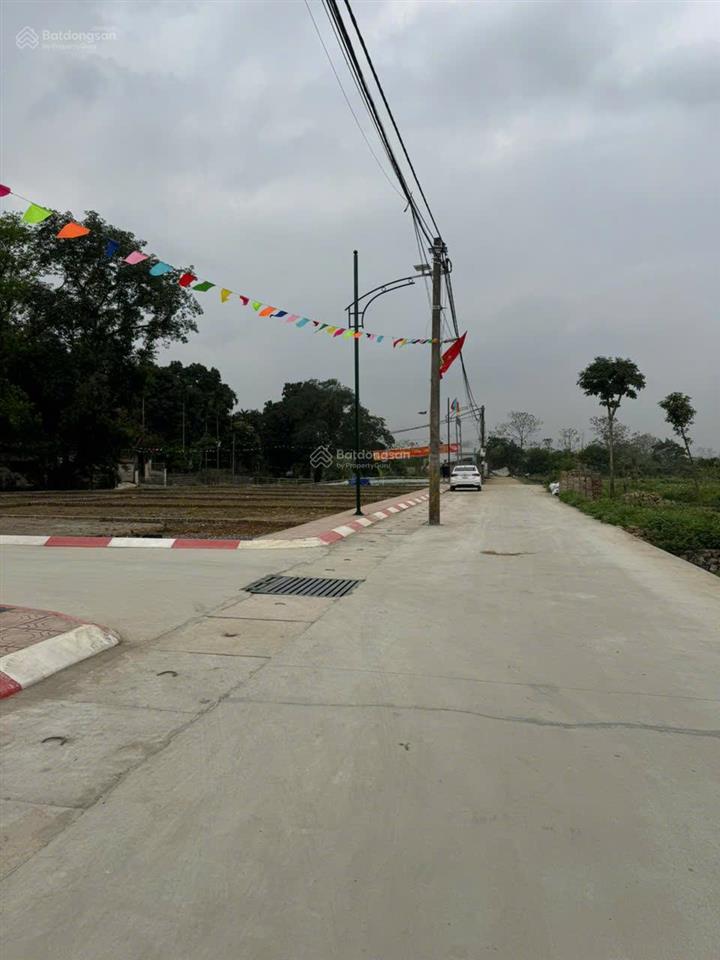 Đường to giá đẹp cho lô đất hoa hậu tại thôn đồi miễu xã xuân mai hn 83,3m². mặt tiền 5m. nở hậu