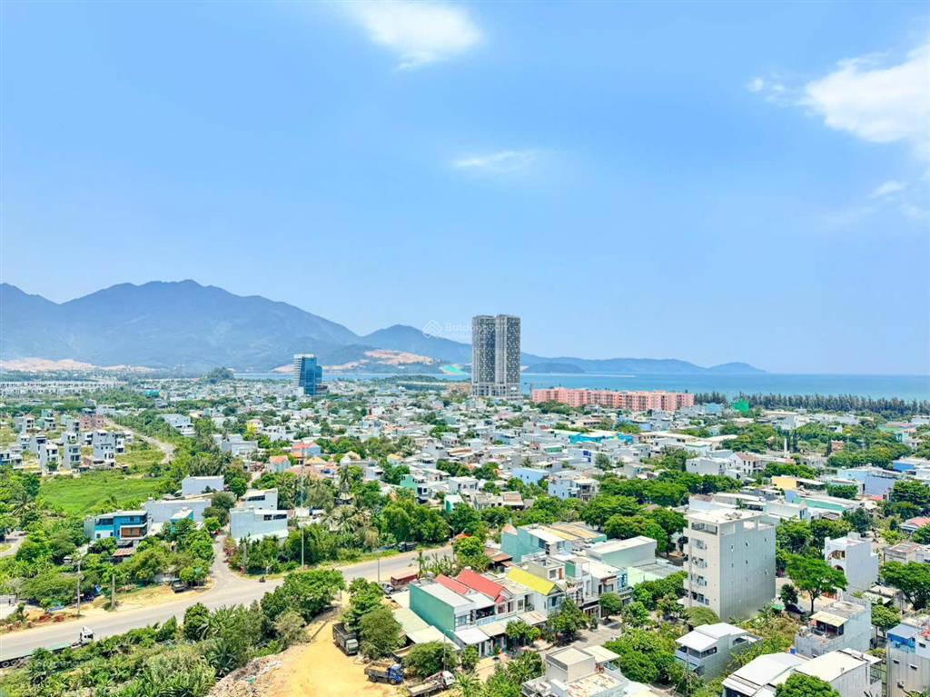 Chính chủ bán căn hộ 47,3m2 ori view trực diện biển có nội thất cơ bản 1,8 tỷ hỗ trợ vay 3 bên