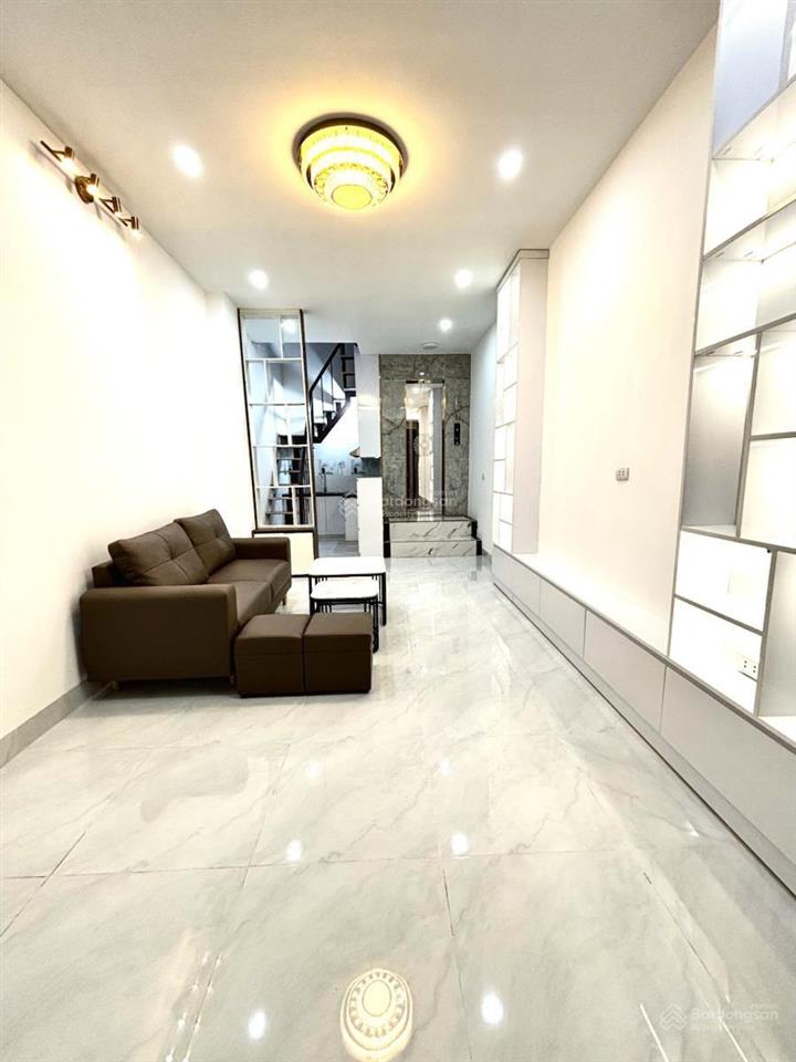 Hàng hot! nhà ngọc khánh, ngõ nông, thang máy nhập khẩu, ko qh, nhà đẹp full nội thất 39m x 5t