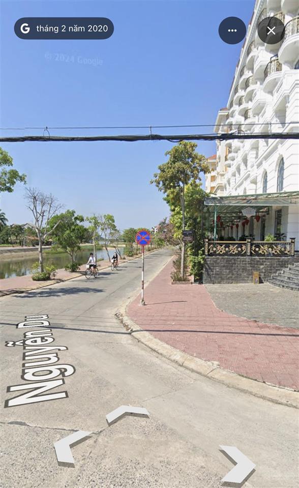 Bán đất đường nguyễn du phố cổ hội an, view đẹp trực diện sông hoài. giá bán gấp. diện tích 161m2