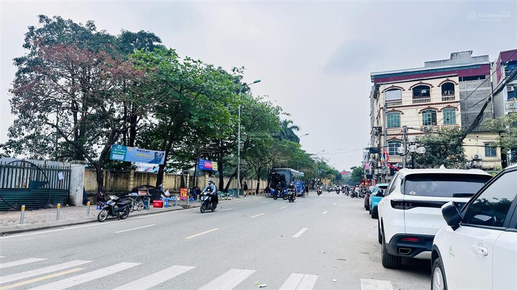 Bán đất phân lô phú diễn 120m2, mt 15m, ngõ ô tô, sát đường hoàng quốc việt, 22.5 tỷ tl