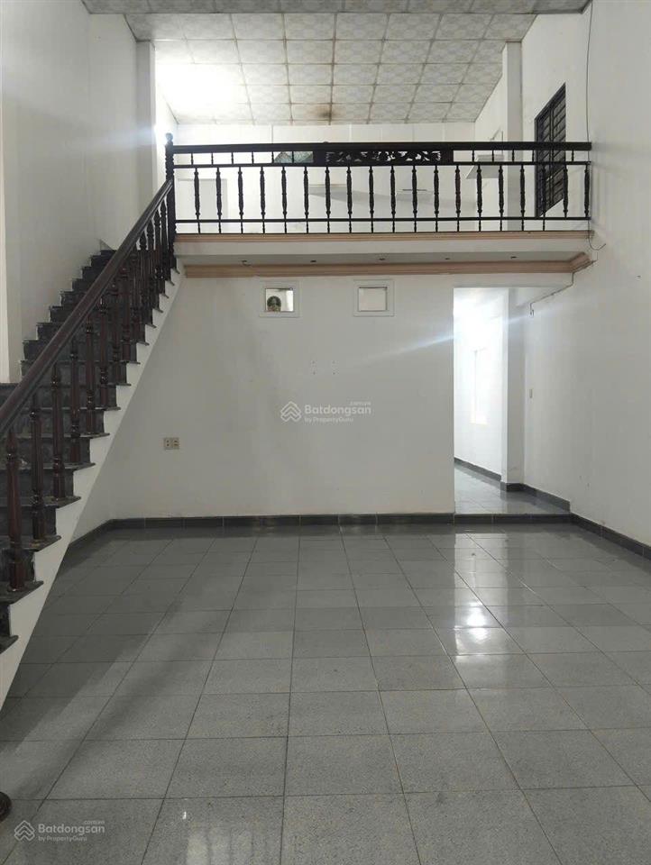 Bán nhà đường 5.5m hoàng đạo thúy (phường cẩm lệ, đà nẵng) nhà cấp 4 gác đúc còn sử dụng