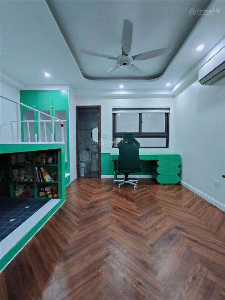 Bán nhà 69m2 5 tầng có thang máy, có đồ, dân xây ở tâm huyết nhưng do chuyển công tác nên bán