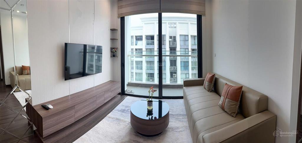 Em cần bán gấp căn hộ 2pn1vs tại vinhomes symphony. diện tích 55m. giá 6 tỷ
