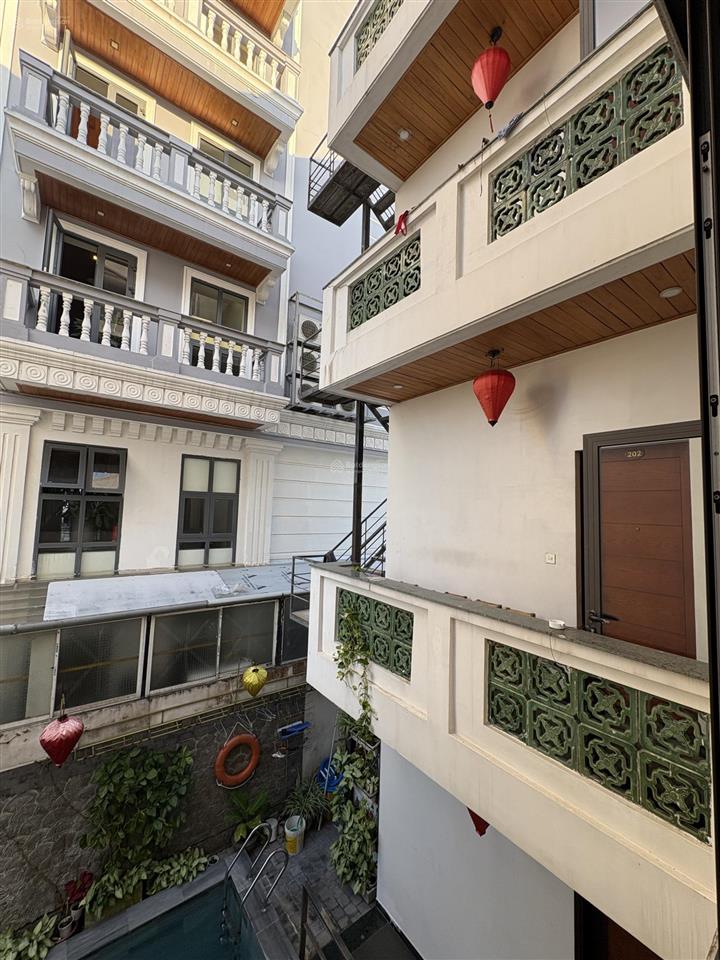 Bán khách sạn có hồ bơi 250m2 tại hội an, vị trí khai thác du lịch tốt