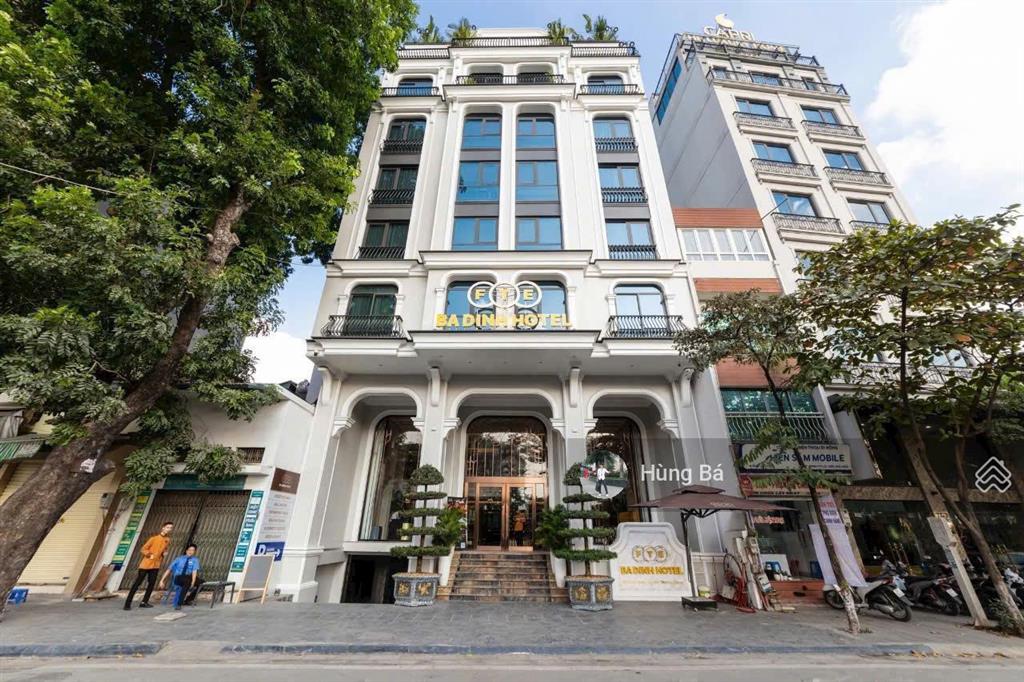 Siêu phẩm tòa nhà mặt tiền nguyễn thái sơn. dt 21 x 45m hầm 7 tầng hđt 450 triệu giá 112 tỷ