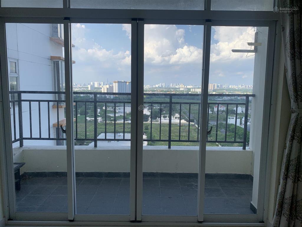 Bán ch terra rosa 127m² 3pn 2wc giá 4,2 tỷ lầu cao, tặng nt, sổ hồng, nh cho vay 70%. 0909 864 ***
