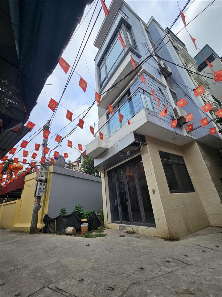 Bán nhà căn góc, ngõ 4m ô tô, dt 31m2 sát chợ tổ 5 yên nghĩa hà đông, giá 5,35 tỷ