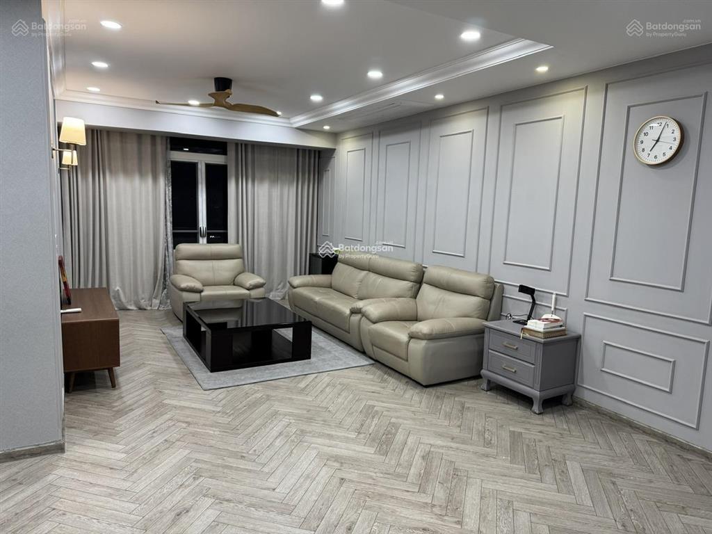 Chủ nhà cần tiền bán gấp căn hộ riverside residence, 82m2, 2pn 2wc giá 7,5 tỷ. 0914 106 ***
