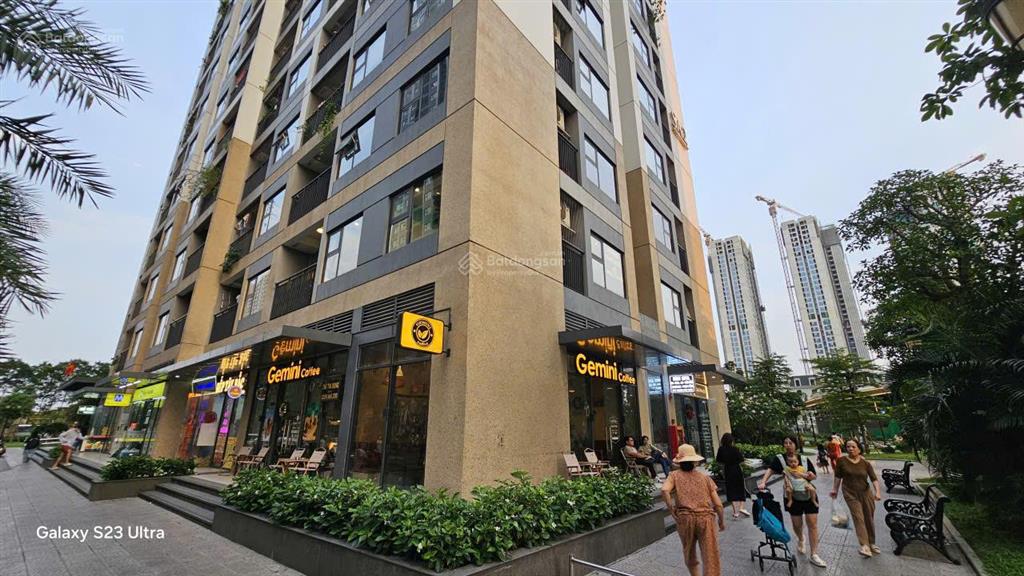 Bán gấp căn shop chân đế lô góc đang cho thuê 80tr/tháng dự án vinhomes smart city