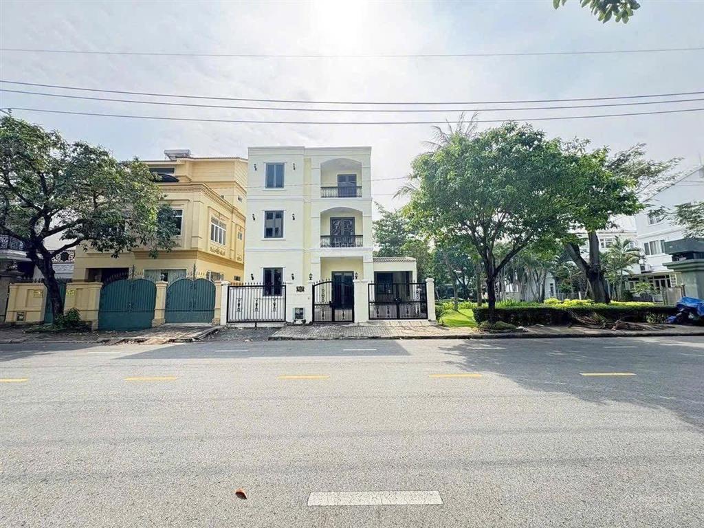 Thiện chí bán hạ giá tốt. biệt thự nam thông 1. giá tốt hiện nay