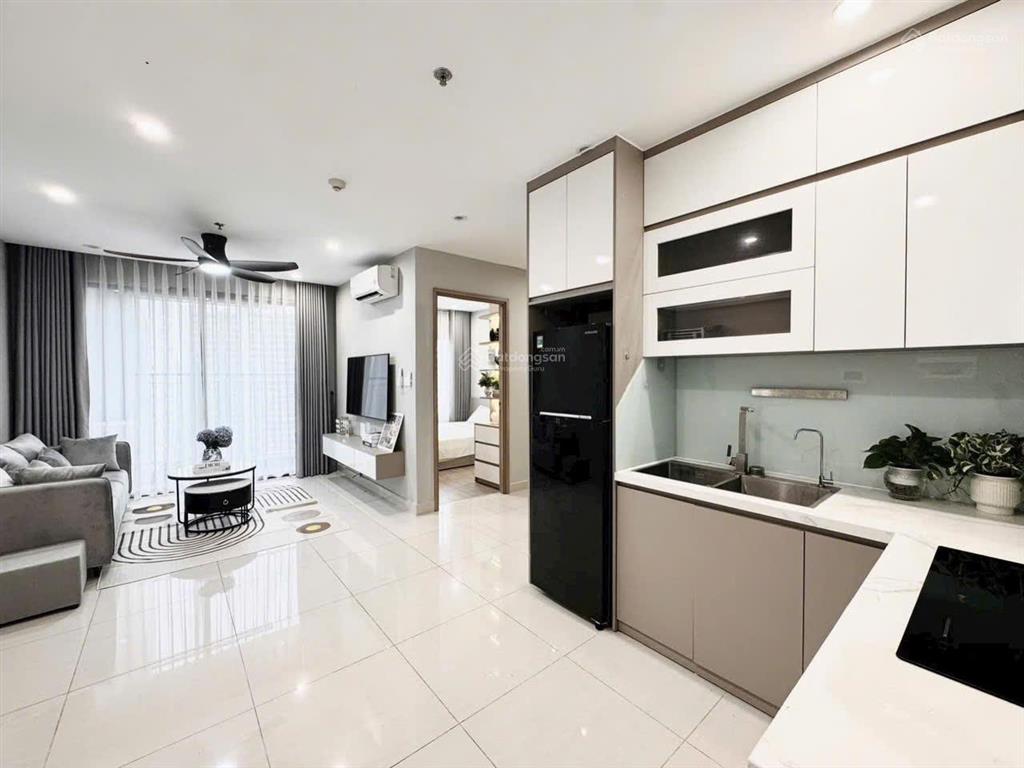 Chỉ 2 tỷ550tr sở hữu ngay căn 1pn + 47m2 tầng trung hướng mát full nội thất tại vinhomes ocean park