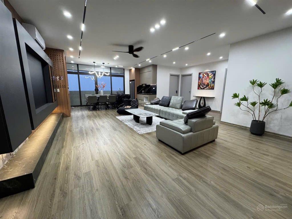 Tôi cần bán chung cư thủy lợi tower căn góc 139m2, 3 phòng ngủ, 2 vs chỉ 7.x tỷ