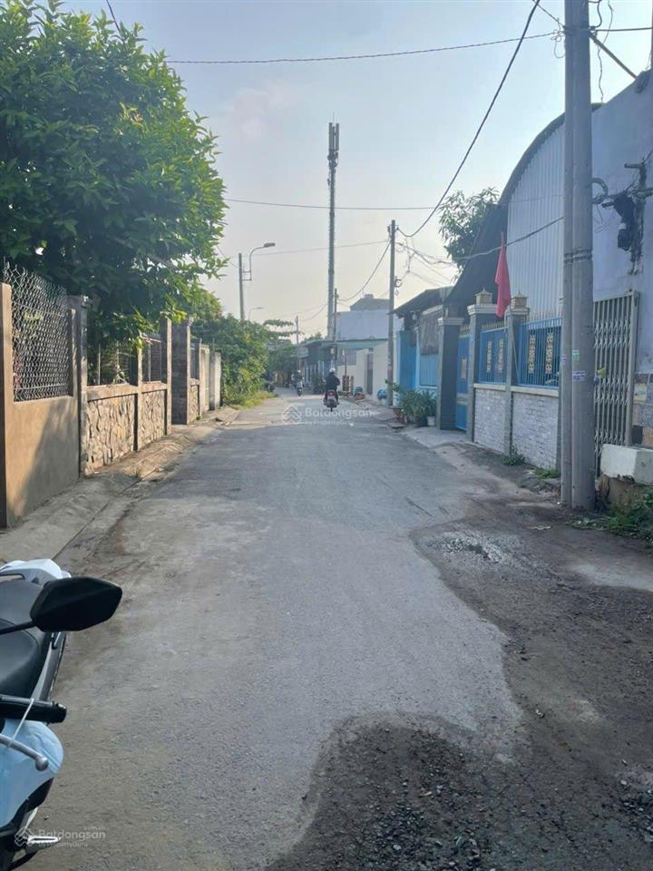 Bán nhà đất mặt tiền 8m không bị lộ giới full thổ cư thích hợp làm biệt thự vườn hay căn hộ dịch vụ