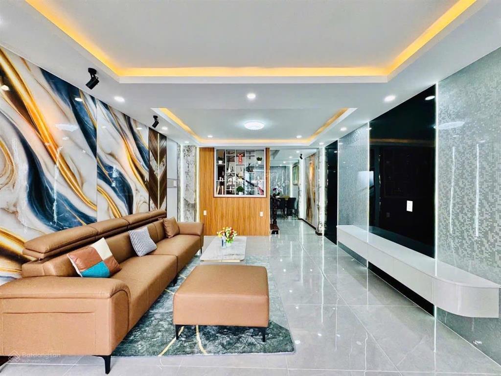 Nhà cực rẻ đ nguyễn thị minh khai, p võ thị sáu, quận 3. 7,390 tỷ/dt 77,5m2. gần chợ bến thành