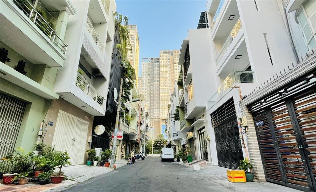 Bán nhà lý thường kiệt quận 10 đối diện svđ phú thọ, gara ô tô, 5 tầng, 6pn, 64m2 (4x16)