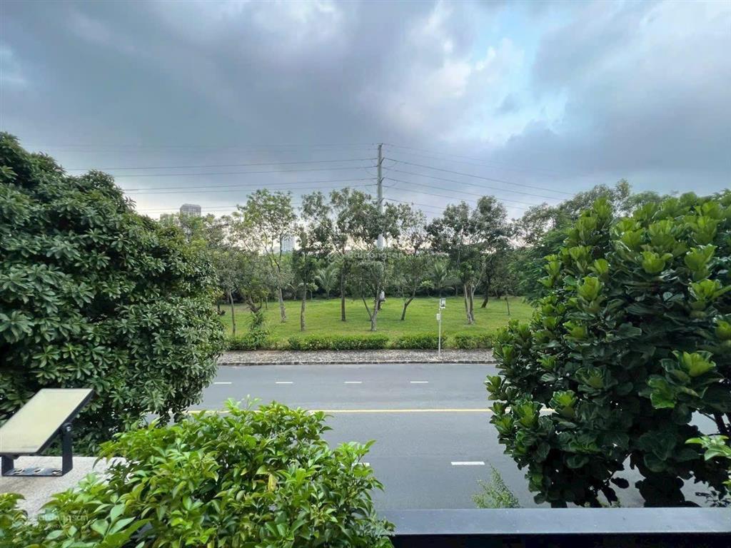 Bán siêu phẩm đơn lập nam thông đường 23 view công viên, 2 mặt tiền trước sau. giá 115 tỷ dt 15x18m