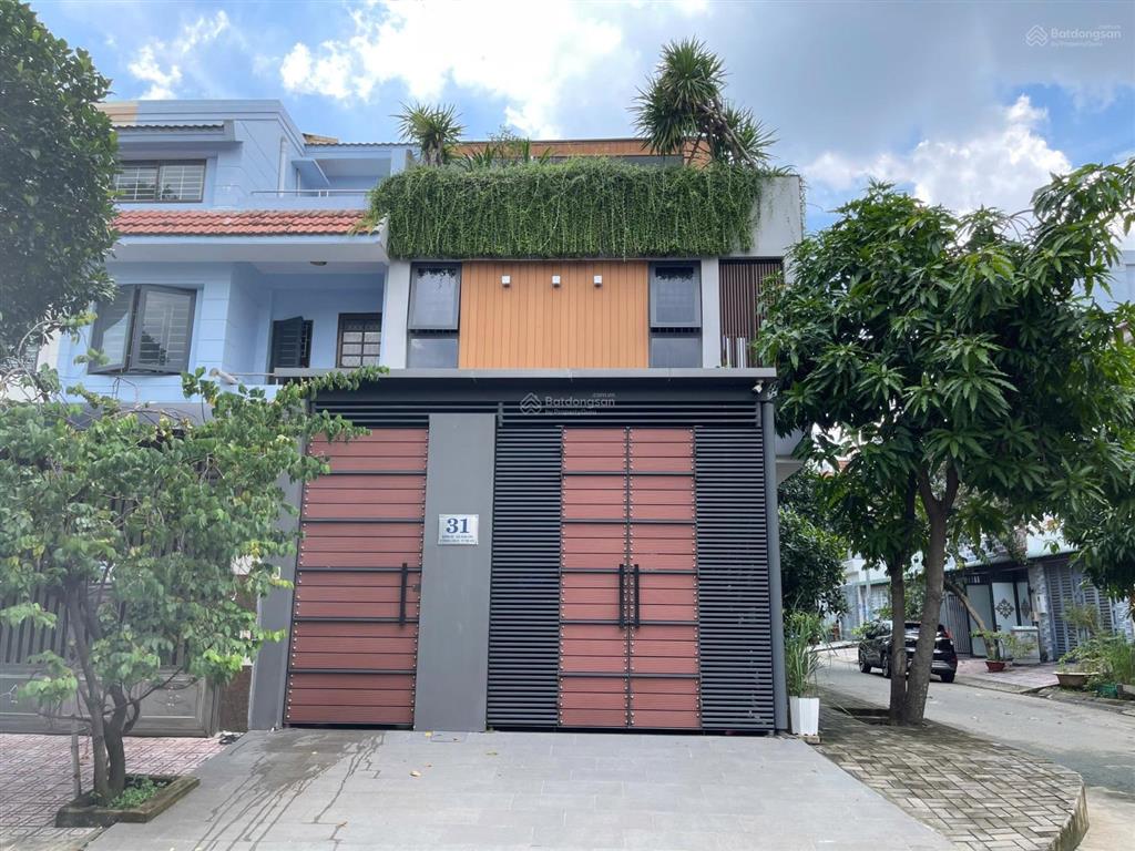 Cần bán kdc nam long căn góc 2 mặt tiền đối diện công viên nhà full nội thất gỗ nhập khẩu từ đức