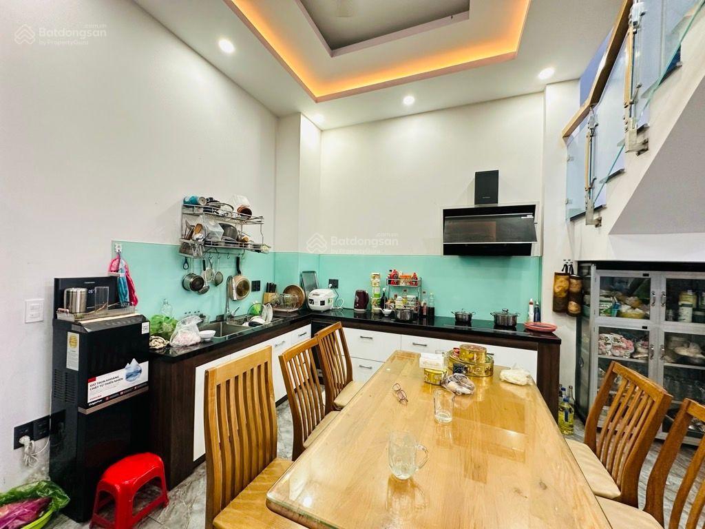 Nhà 3 tầng mt số 8m. 88m² 5 tỷ xíu. nguyễn xiển ngay vinhomes quận 9.