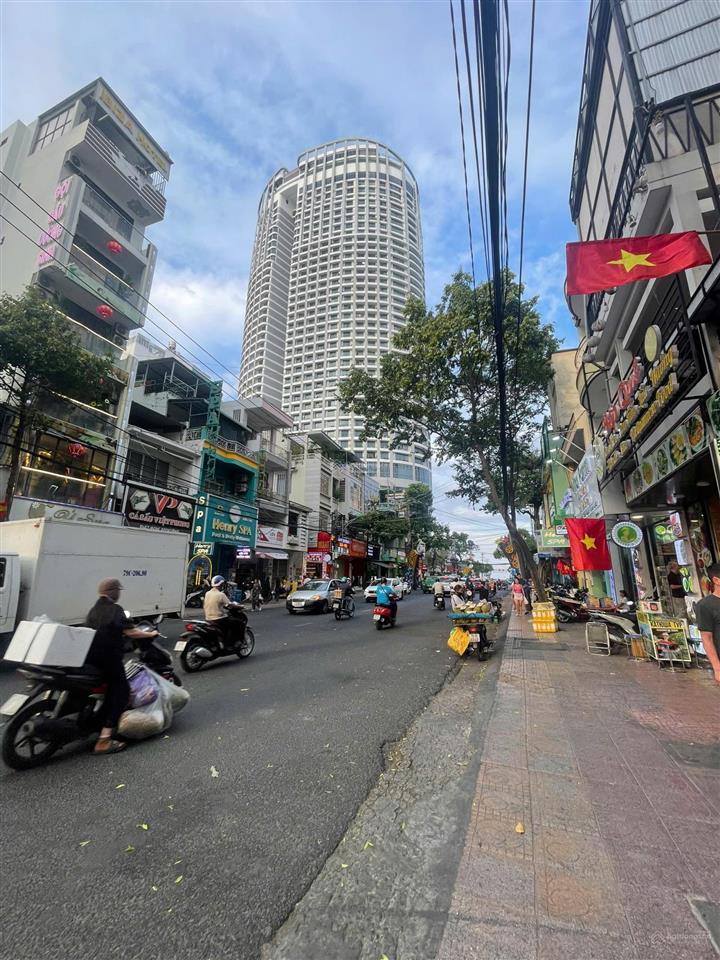 Dòng tiền 80 triệu/ tháng. khách sạn hẻm ô tô nguyễn thị minh khai, nha trang. gần biển 200m