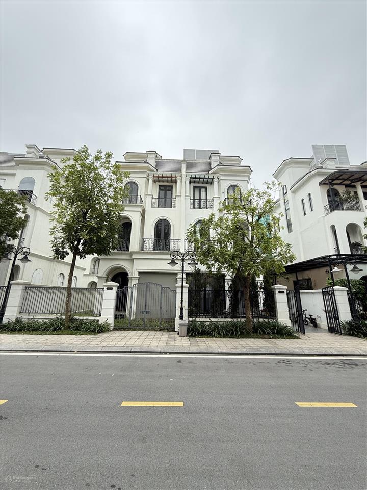 Bán gấp biệt thự song lập sao biển vhop1 đông nam gần hồ. giá chỉ 31.5 tỷ. 0941 851 ***