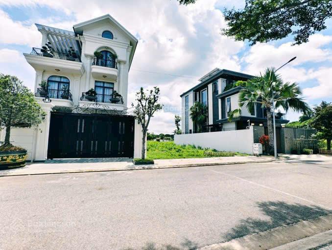 Biệt thự tây 3/2, 247m2 full thổ cư, sát dự án sun group vũng tàu