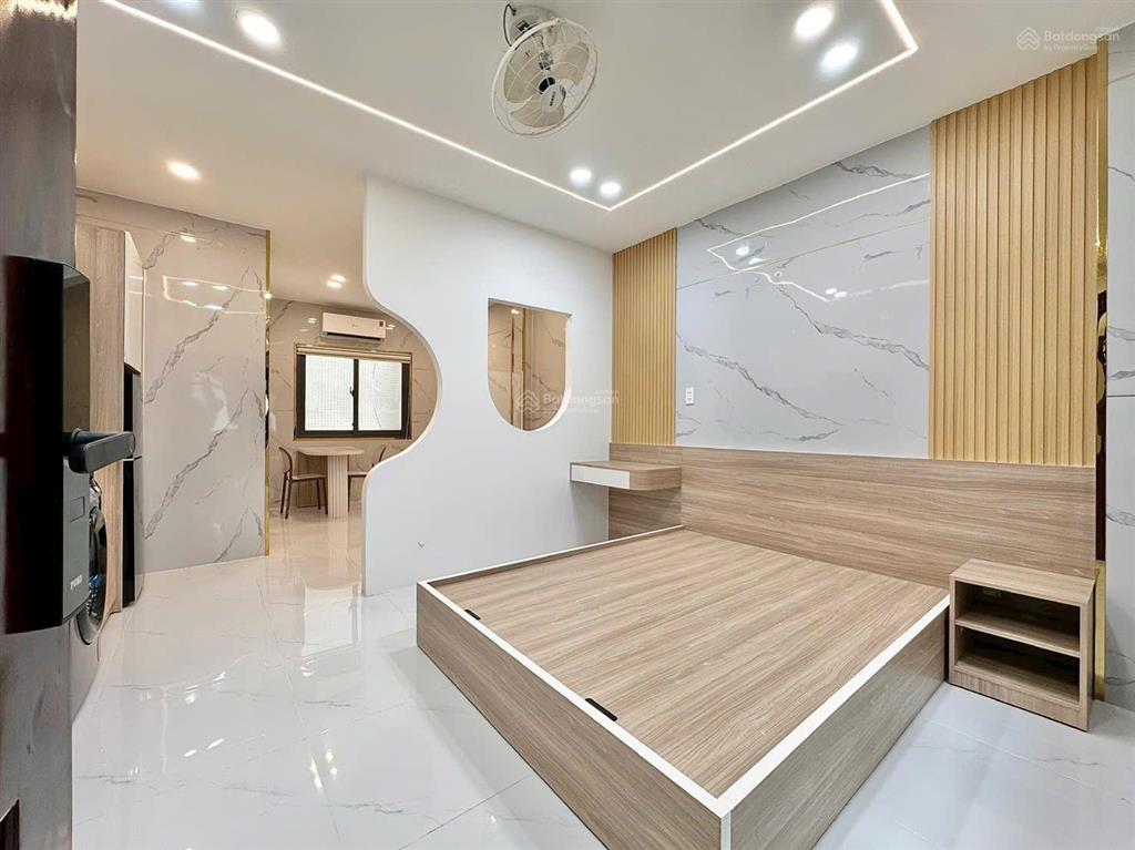 Bán gấp chdv 6 tầng thu nhập 100tr/tháng 150m²
