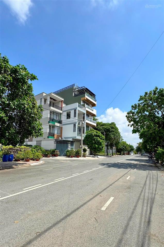 Bán đất mặt tiền an phú đông 13, kề sông sài gòn dt 5,5x15=83m² giá 8,5 tỷ