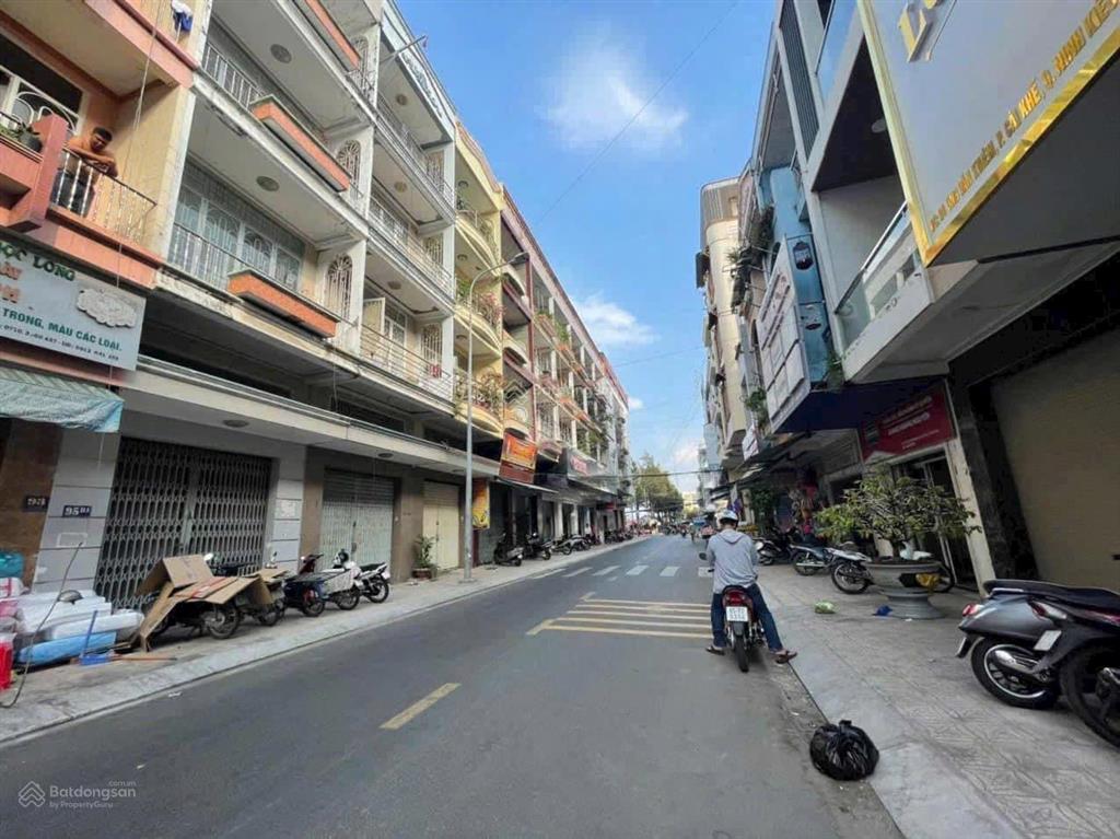 Bán nhà mặt tiền đường ngay trung tâm ninh kiều dt sd 259m2