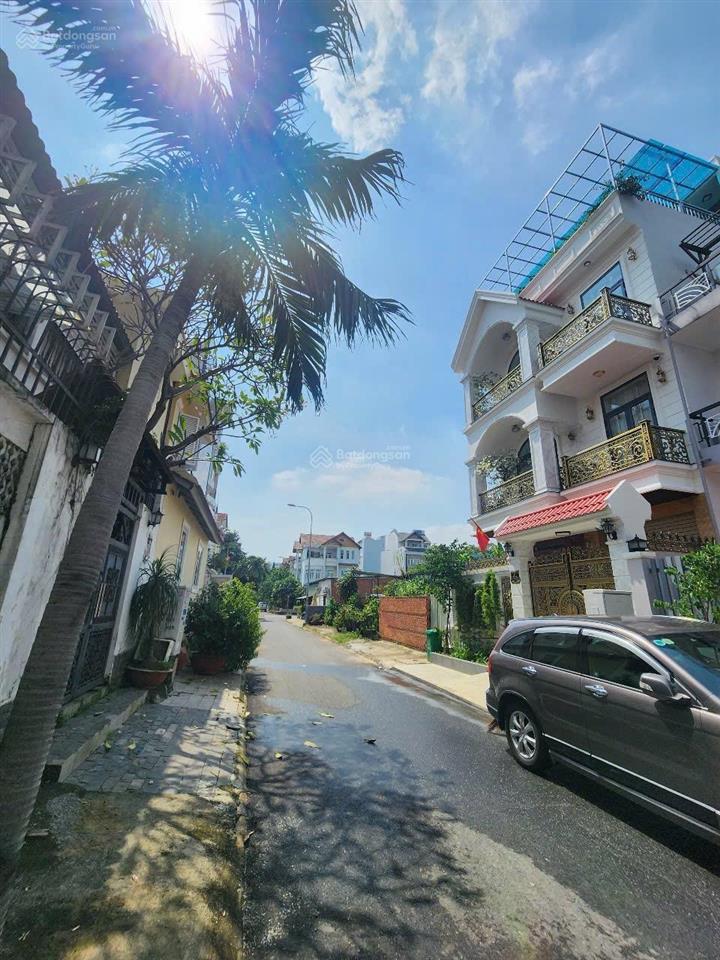 Biệt thự bên sông hiệp bình chánh, 132m2 gara ô tô giá 17,5 tỷ