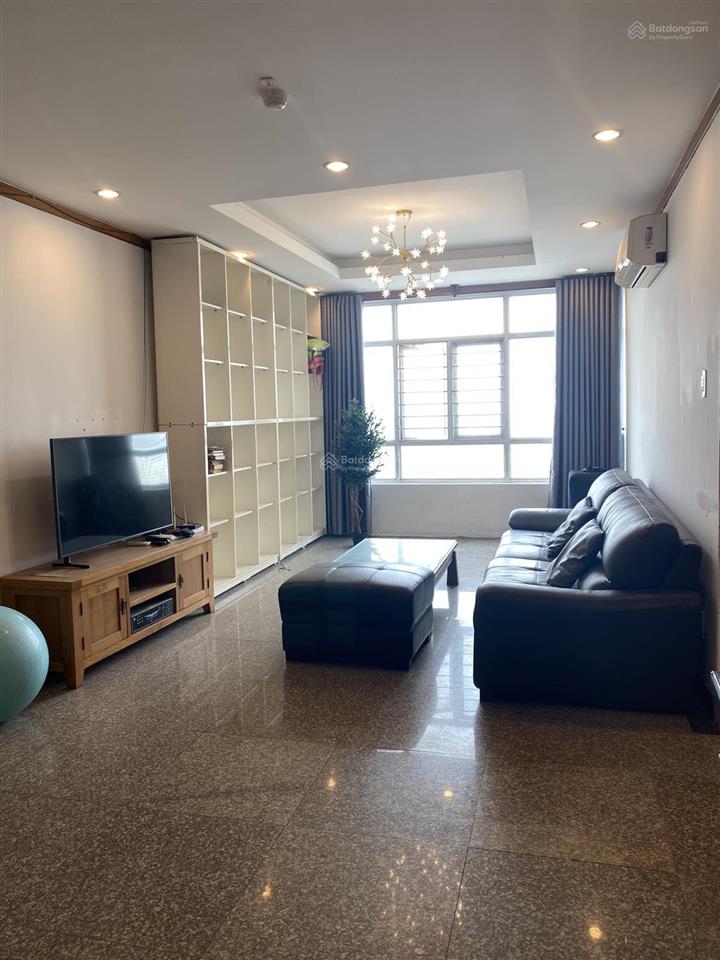 Giá tốt bán gấp căn hộ giai việt, 115m2, 2 phòng tặng nội thất có sổ hồng, 5,4 tỷ