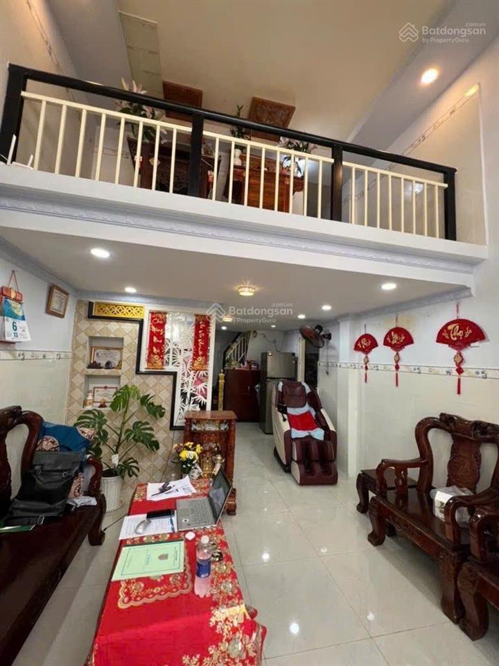 Bán nhà đẹp, giá rẻ tại đường miếu bình đông