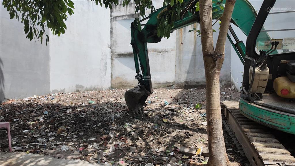 Phải nhanh, 5m x 13m, hẻm 74 phan văn hớn xe hơi vào nhà