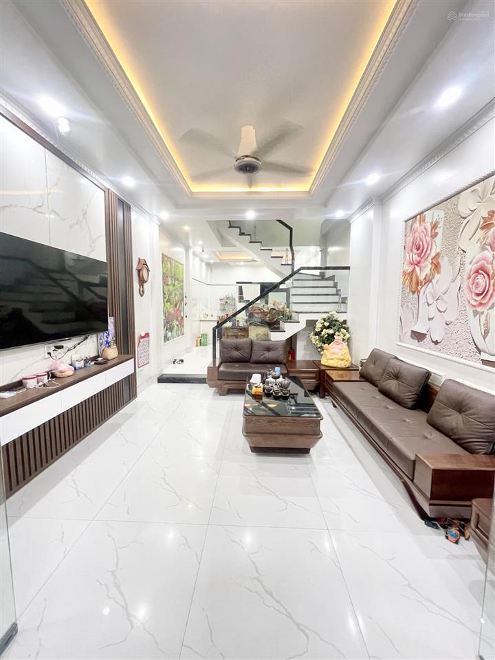 Nhà đẹp 4 tầng khu him lam hùng vương giá rẻ, ô tô đỗ cửa. e nguyên 0357 864 ***