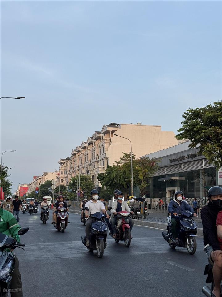 Bán mặt tiền nguyễn văn lượng gò vấp 2 mặt tiền diện tích 300m2 tiện xây mới building, showroom