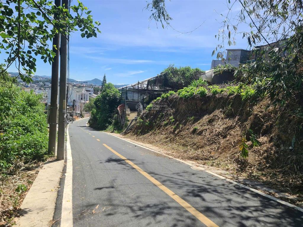 Cần bán lô đất biệt thự, thế dương view đẹp tp đà lạt, mặt tiền đường mẫu tâm, dt 308.96m2