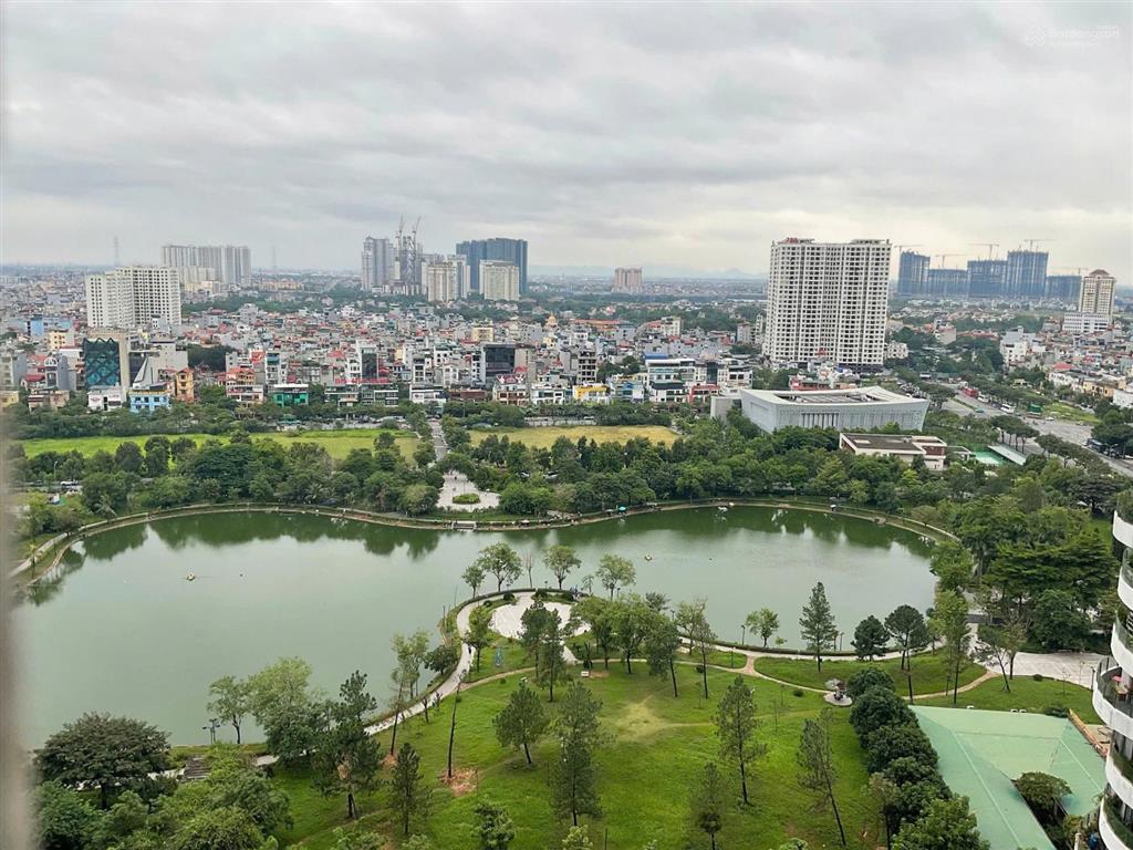 Gia đình cần nhanh bán căn hộ 2 phòng ngủ view hồ khu ngoại giao đoàn