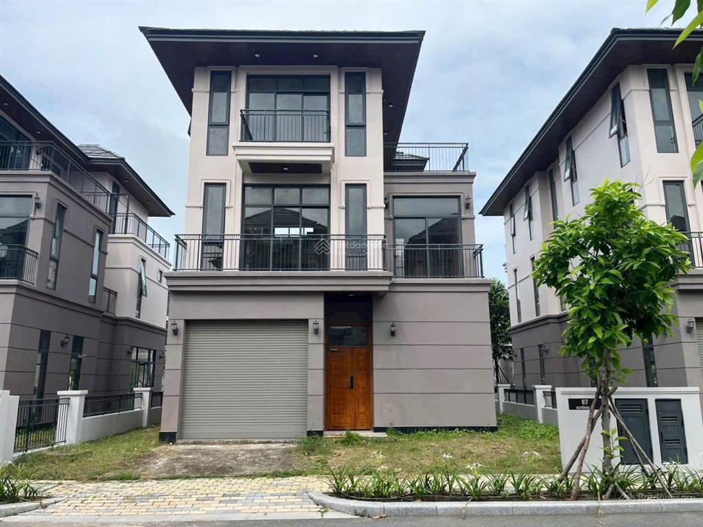 Cần bán biệt thự đơn lập gs metrocity nhà bè giá 33,x tỷ mai anh 0987 490 ***
