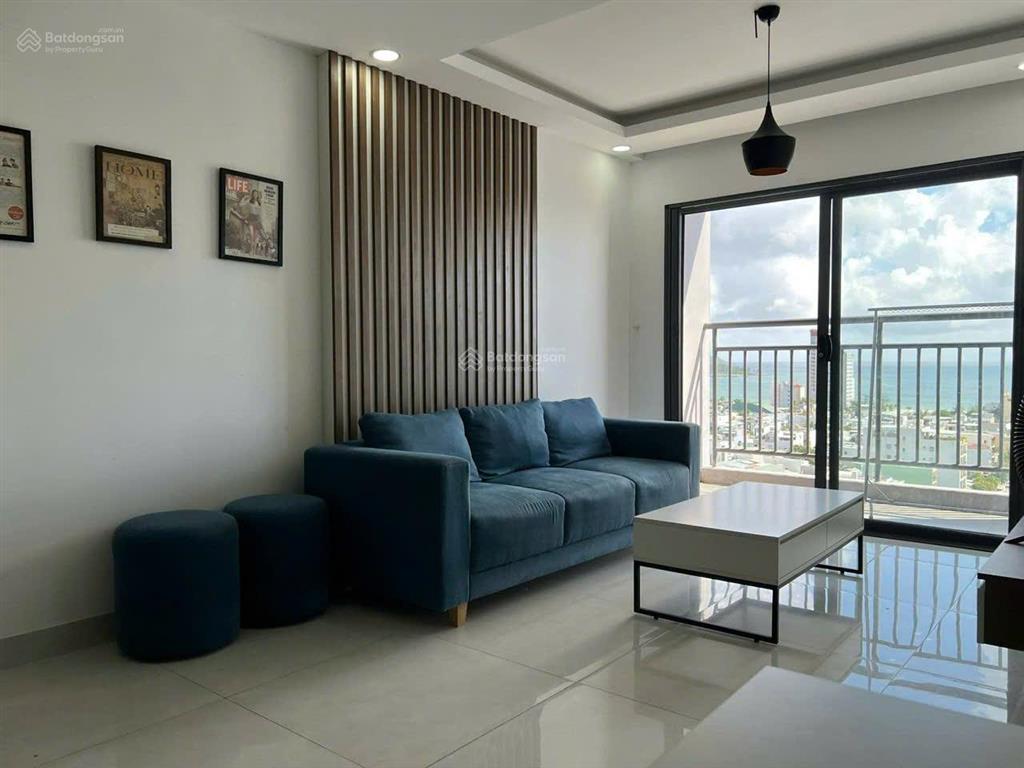 Chủ cần tiền bán căn hộ biển hướng đông nam 70m2 giá tốt