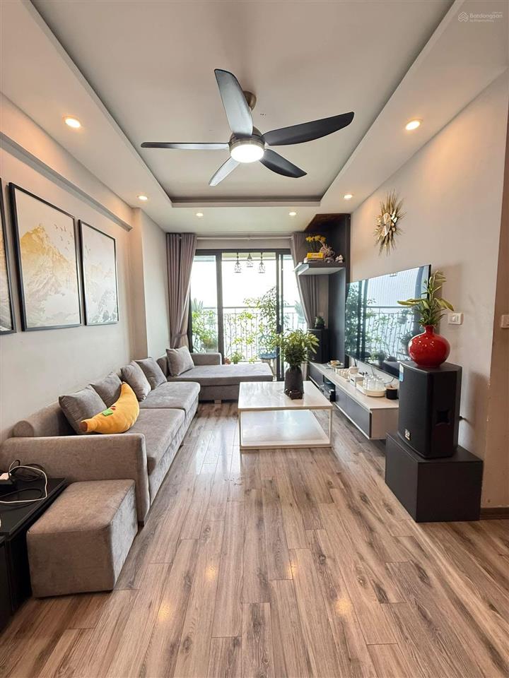 Hot!!! cc bán gấp chcc gelexia 885 tam trinh view siêu thoáng. dt 72m2, 2n 2vs. 0917 208 ***