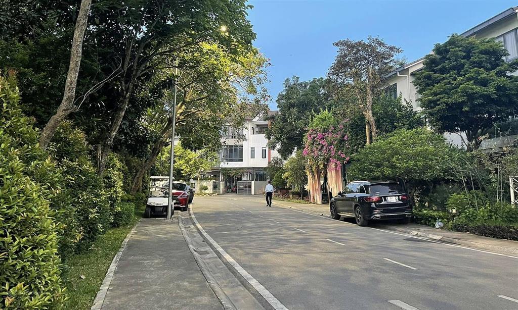 Cần bán liền kề tiêu chuẩn gamuda 90m2 giá 34,5 tỷ, vị trí đẹp.