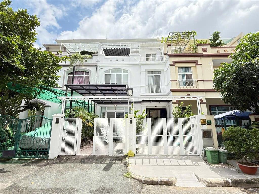 Rõ ràng thông tin chuẩn. biệt thự hưng thái nhà đẹp bán nhanh giá tốt